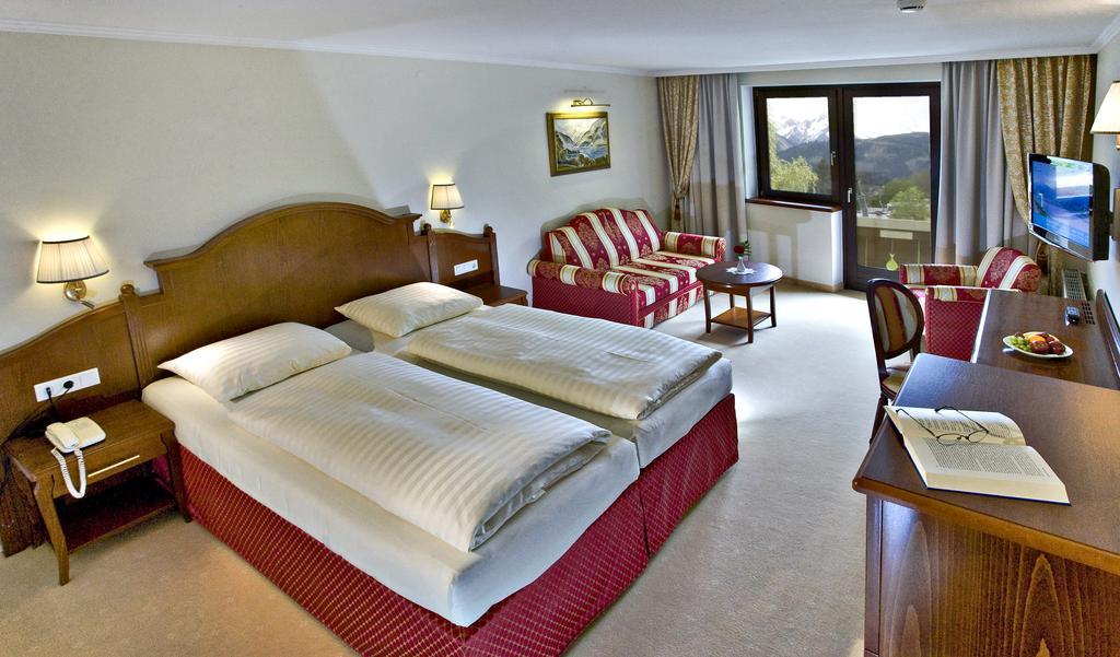 Hotel Berner Zell am See Room photo