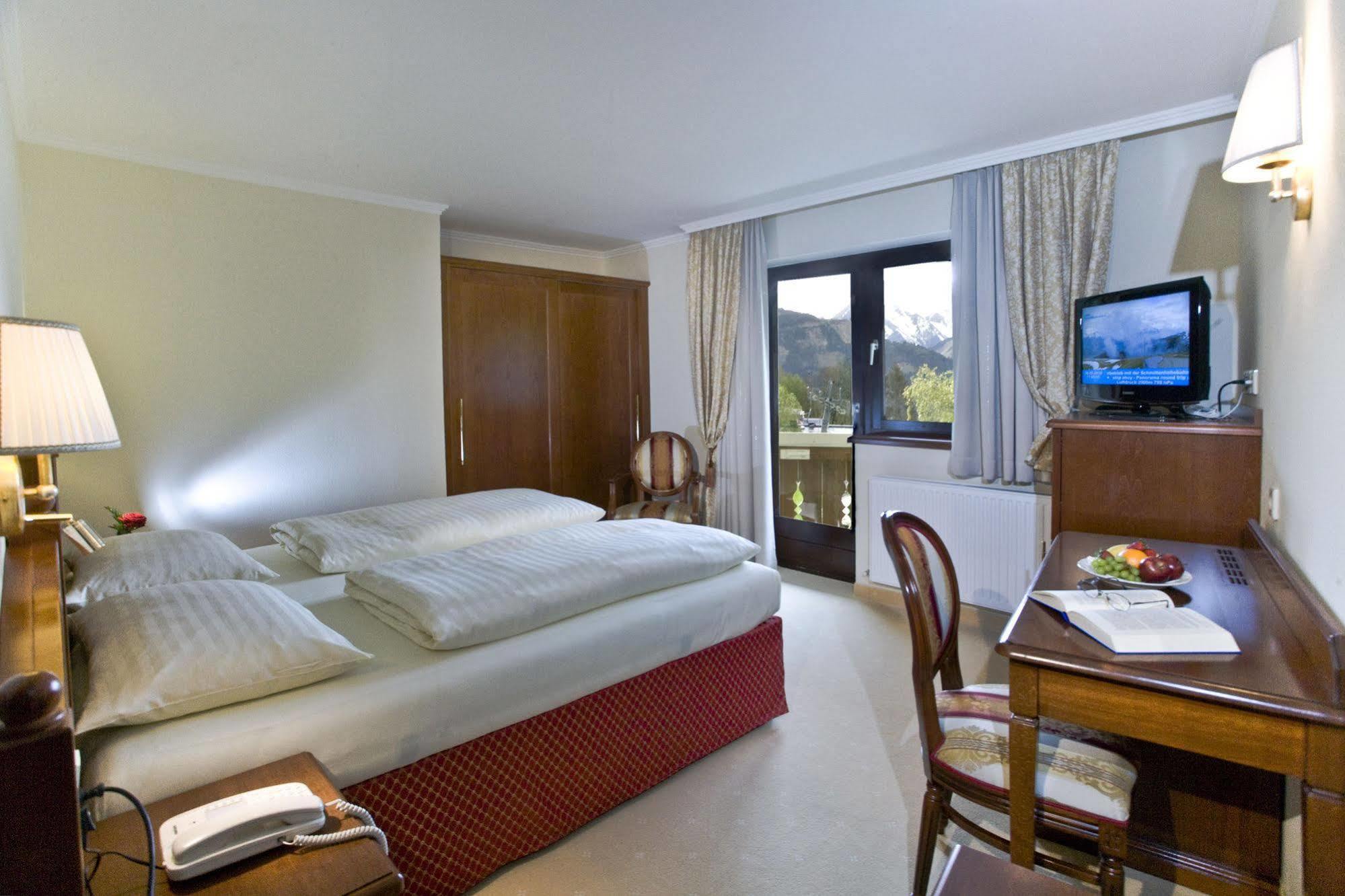 Hotel Berner Zell am See Exterior photo